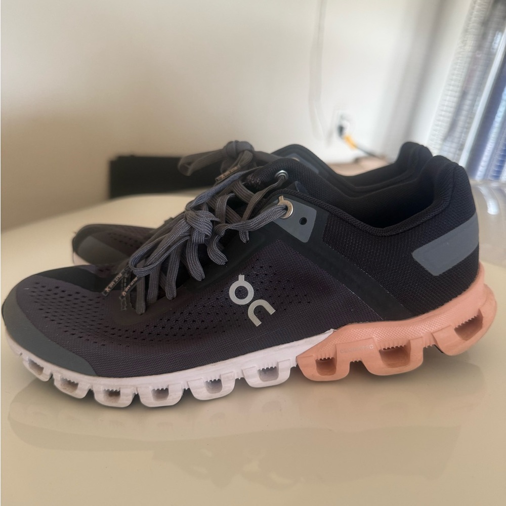 On Cloud Running Shoes Black Pink Athletic Sneakers Women’s Size 7.5